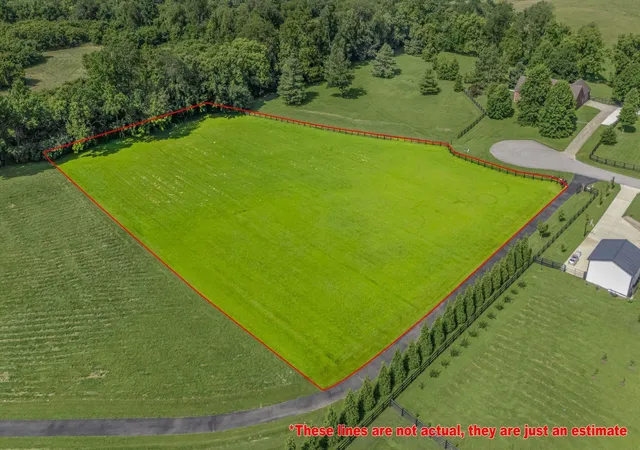 Homes for sale in Lancaster, KY | 515 Woodridge Dr, Lancaster, KY 40444 | MLS# 26016380