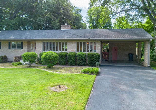 2nd image of 4116 Court Ave, Paducah, KY 42001 | MLS# 26015986