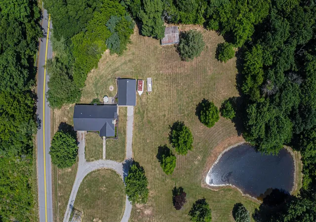 Photo 2 of Sale Pending at 530 Nina Dr, Paducah, KY 42003 | MLS# 26019065 | Listing updated on 2026-08-08