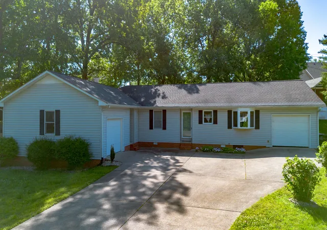 2nd image of 3942 Halehaven Dr, Paducah, KY 42001 | MLS# 26016065