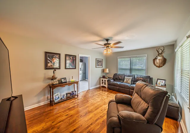 5th image of 162 Iroquois Dr, Paducah, KY 42001 | MLS# 26016346