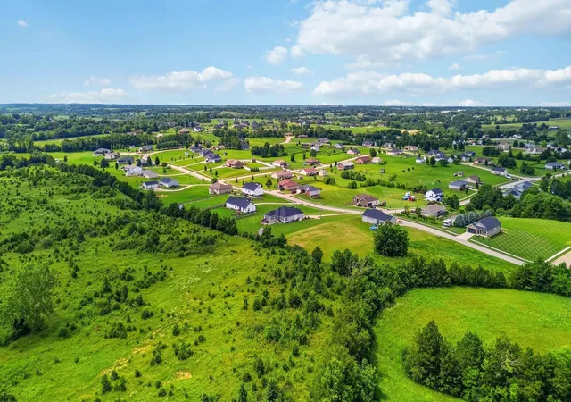 Homes for sale in Berea, KY | 184 Crossing View Dr, Berea, KY 40403 | MLS# 26015811