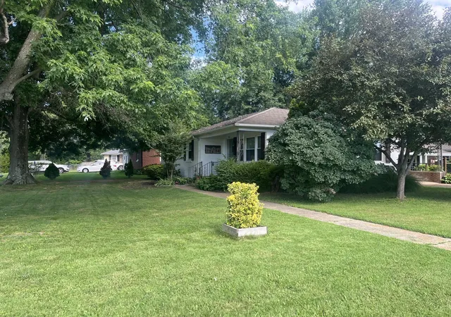 Homes for sale in Mayfield, KY | 301 Macedonia St, Mayfield, KY 42066 | MLS# 26016006