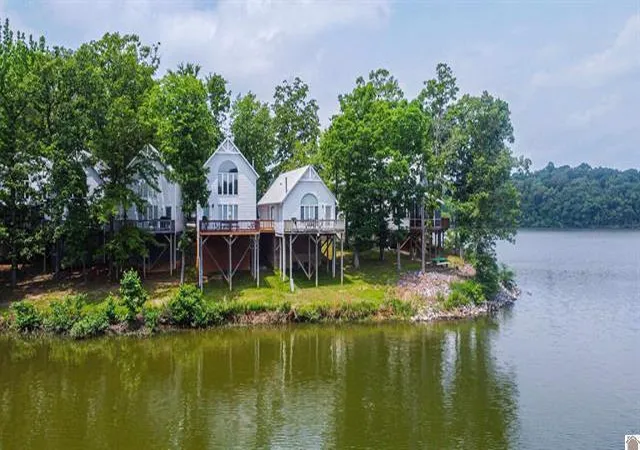 Homes for sale in Grand Rivers, KY | 329 Bayside Dr, Grand Rivers, KY 42045 | MLS# 26016251