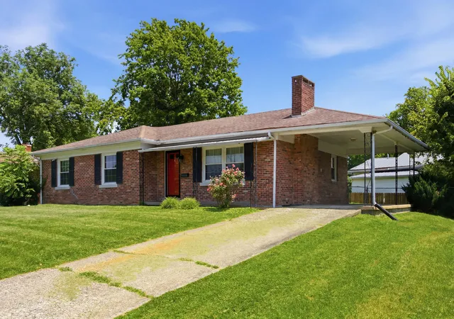 Homes for sale in Richmond, KY | 103 Clay Dr, Richmond, KY 40475 | MLS# 26015982