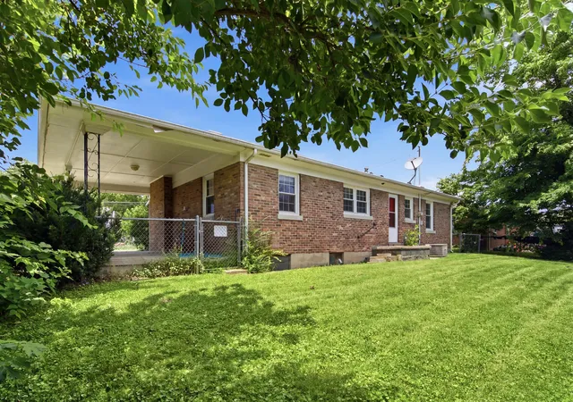 Homes for sale in Richmond, KY | 103 Clay Dr, Richmond, KY 40475 | MLS# 26015982