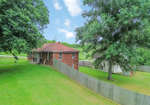 Homes for sale in Perryville, KY | 204 Liddell St, Perryville, KY 40468 | MLS# 26017041