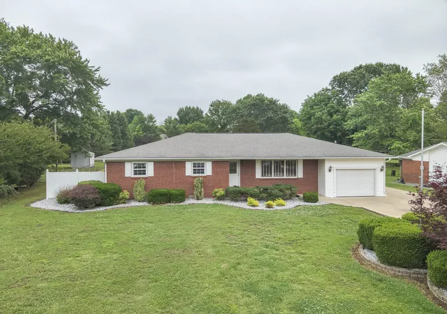 1st image of 245 Babbland Dr, Paducah, KY 42003 | MLS# 26017446