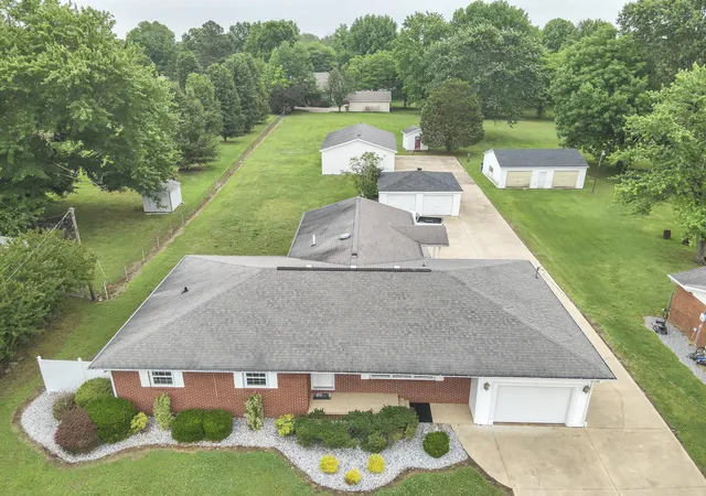 2nd image of 245 Babbland Dr, Paducah, KY 42003 | MLS# 26017446
