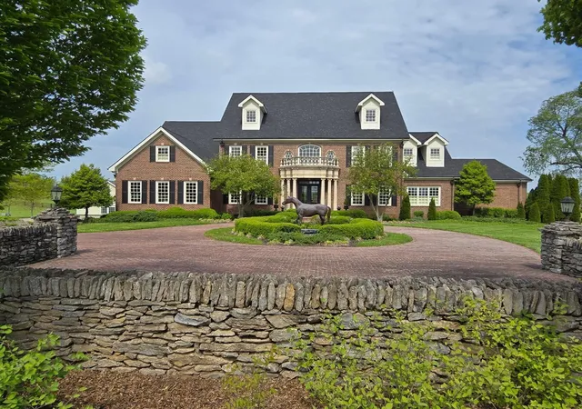 3rd image of 1601 Sahalee Dr, Lexington, KY 40511 | MLS# 26015847