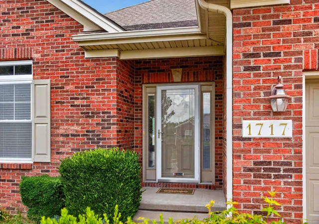 2nd image of 1717 Betty's Ct, Lexington, KY 40505 | MLS# 26016402
