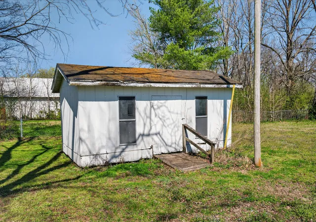 37th image of 29 6th St, Hardin, KY 42048 | MLS# 26015920