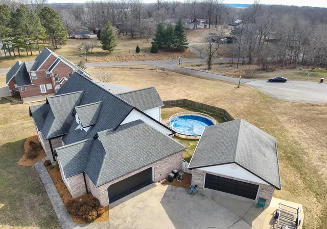 Homes for sale in Kuttawa, KY | 103 Summer Ln, Kuttawa, KY 42055 | MLS# 26016777