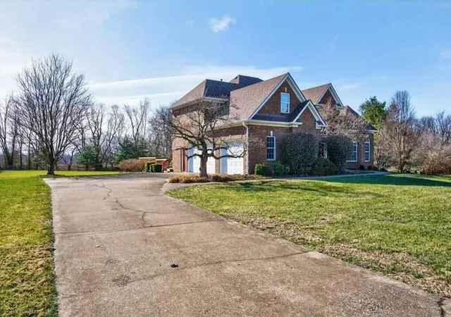 Homes for sale in Versailles, KY | 5000 Lupreese Ln #Tract B, Versailles, KY 40383 | MLS# 26015882