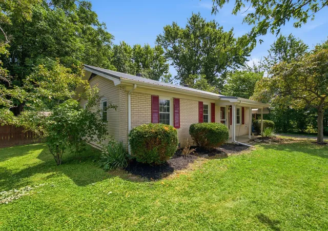 Homes for sale in Lawrenceburg, KY | 315 Meriwether Dr, Lawrenceburg, KY 40342 | MLS# 26016167
