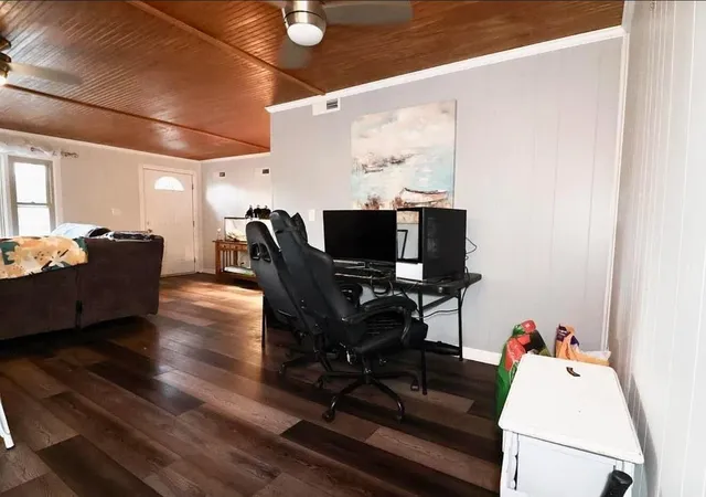 Photo 3 of Single family home for sale at 212 Cherry Bay Rd, Cadiz, KY 42211 | MLS# 26020049 | Listing updated on 2026-07-27