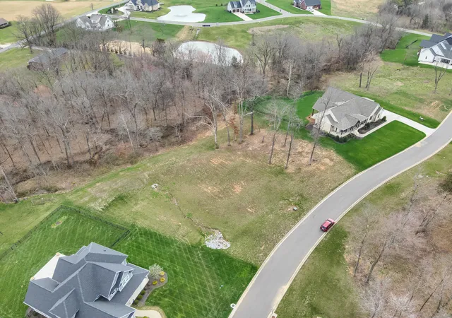 4th image of 110 Saddle Crk Dr, Paducah, KY 42001 | MLS# 26017455