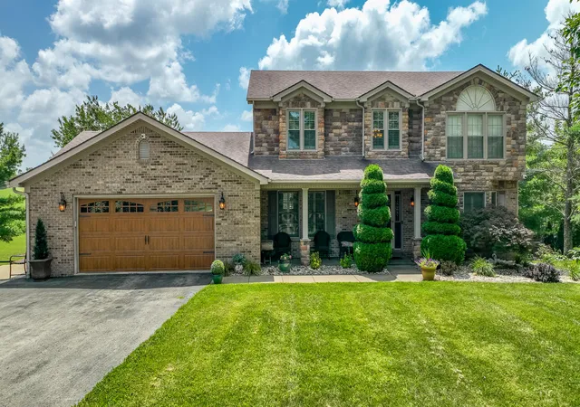Homes for sale in Mount Vernon, KY | 5694 Scaffold Cane Rd, Mount Vernon, KY 40456 | MLS# 26016125