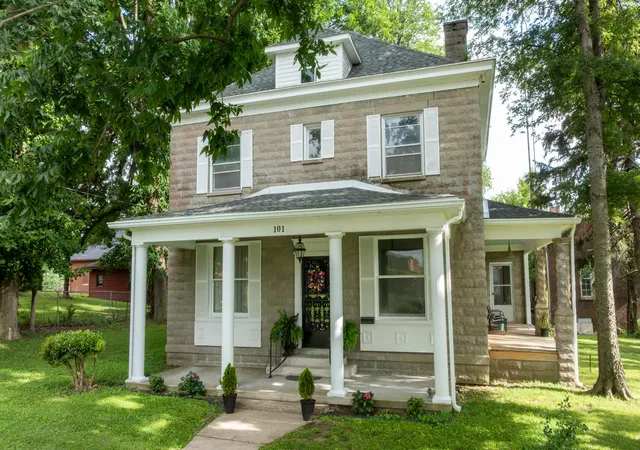 1st image of 101 W Wellington St, Hickman, KY 42050 | MLS# 26015926