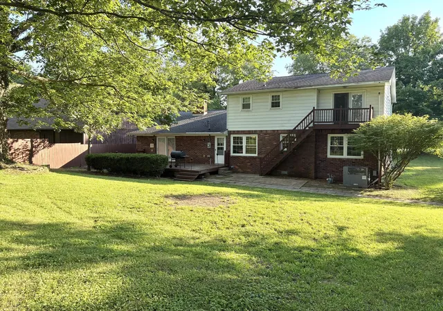 Photo 2 of Single family home for sale at 4900 Ic Ave, Paducah, KY 42003 | MLS# 26016462 | Listing updated on 2026-09-01