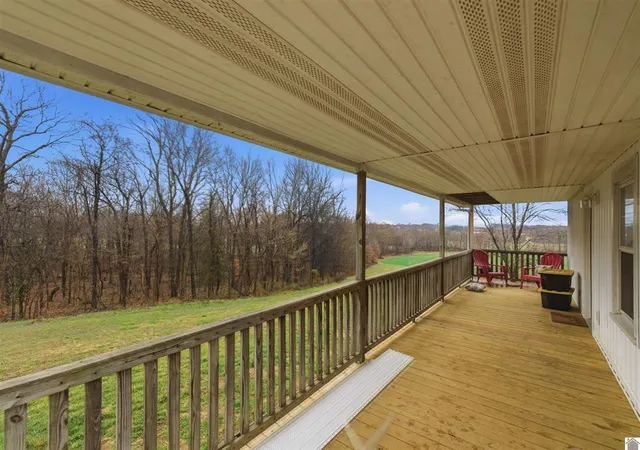 Homes for sale in Mayfield, KY | 425 Grant Ln, Mayfield, KY 42066 | MLS# 26015942