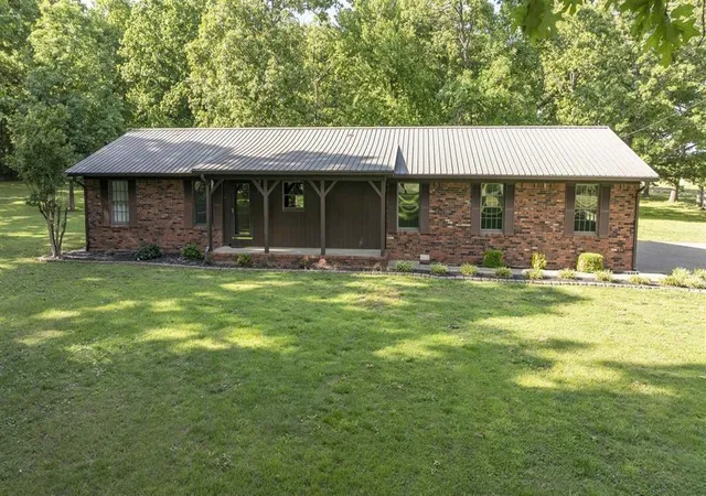 Homes for sale in Murray, KY | 2156 Poor Farm Rd, Murray, KY 42071 | MLS# 26017718