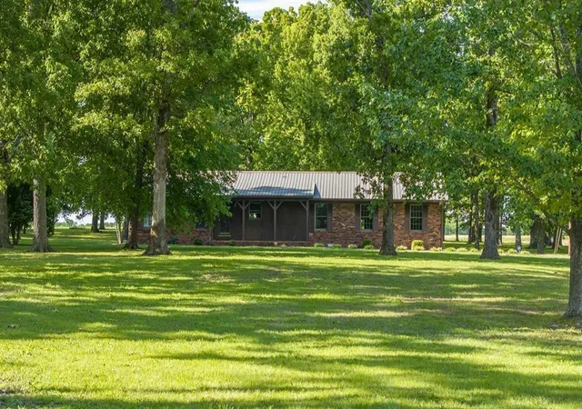Homes for sale in Murray, KY | 2156 Poor Farm Rd, Murray, KY 42071 | MLS# 26017718
