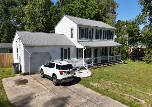 Homes for sale in Mayfield, KY | 126 State Route 1890, Mayfield, KY 42066 | MLS# 26015943