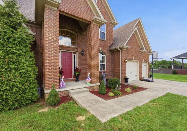 5th image of 1065 Running Brook Dr, Lawrenceburg, KY 40342 | MLS# 26016261