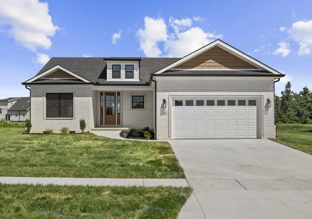 Single family home for sale at 334 Mohegan Trl, Richmond, KY 40475 | MLS# 26020606