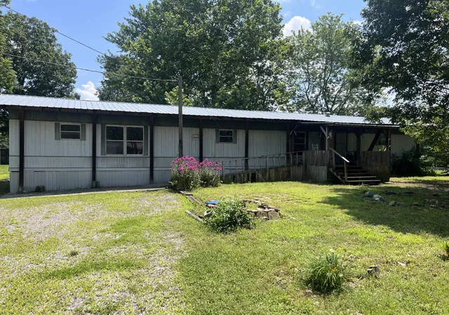 Homes for sale in Benton, KY | 42 Sills Ln, Benton, KY 42025 | MLS# 26016784