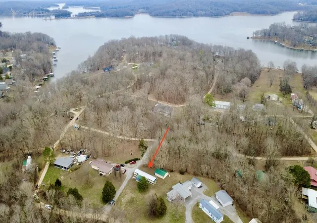 Photo 2 of Single Family Residence at 55 Seminole Dr, Cadiz, KY 42211 | MLS# 26019251 |  | Sold on 2026-10-07