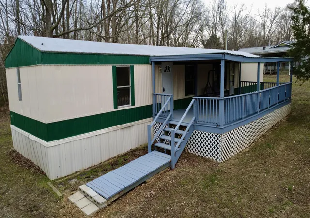 Photo 4 of Single Family Residence at 55 Seminole Dr, Cadiz, KY 42211 | MLS# 26019251 |  | Sold on 2026-10-07