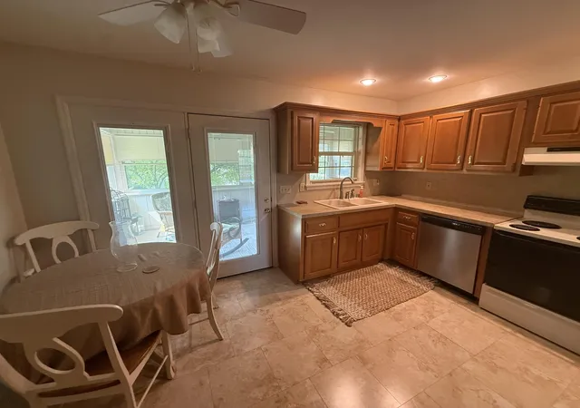 Homes for sale in Frankfort, KY | 1102 Richliev Ln, Frankfort, KY 40601 | MLS# 26016026