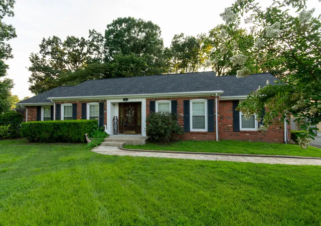 Photo 2 of Single family home for sale at 119 Nickell Hts Rd, Paducah, KY 42003 | MLS# 26015987 | Listing updated on 2026-08-03
