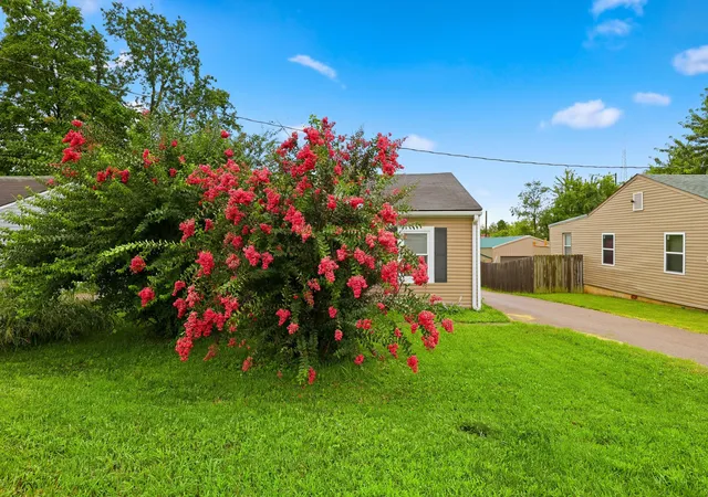 Photo 2 of Single family home for sale at 710 E Loudon Ave, Lexington, KY 40505 | MLS# 26019016 | Listing updated on 2026-07-18