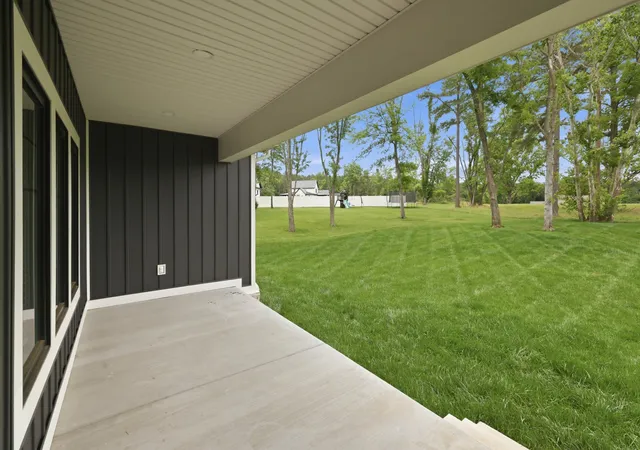 5th image of 181 Saddle Crk Dr, Paducah, KY 42001 | MLS# 26016498