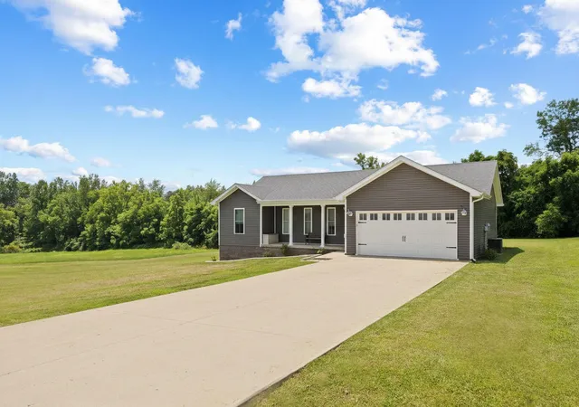 Homes for sale in Jeffersonville, KY | 120 Mohican Trl, Jeffersonville, KY 40337 | MLS# 26016064