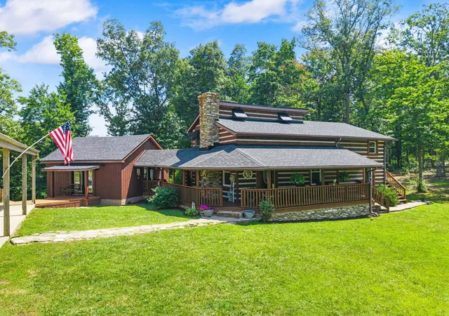 Homes for sale in Mc Kee, KY | 19840 Hwy 2004 Hwy, Mc Kee, KY 40447 | MLS# 26017354