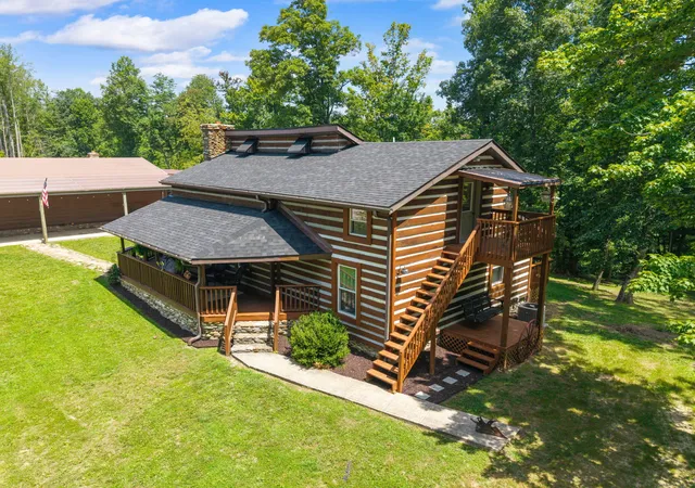 Homes for sale in Mc Kee, KY | 19840 Hwy 2004 Hwy, Mc Kee, KY 40447 | MLS# 26017354