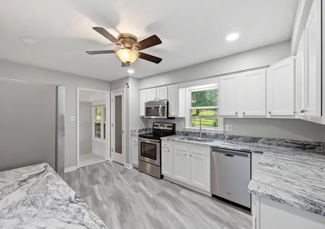 Photo 3 of Single family home for sale at 1390 Alton Sta Rd, Lawrenceburg, KY 40342 | MLS# 26017398 | Listing updated on 2026-09-11