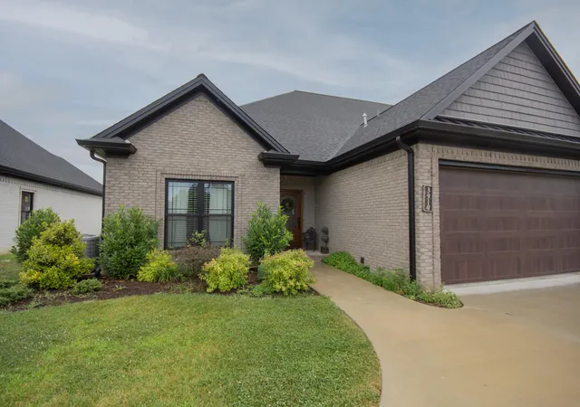 Homes for sale in Paducah, KY | 3910 Pines Road Road, Paducah, KY 42001 | MLS# 26017157