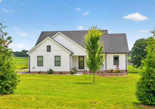 Homes for sale in Harrodsburg, KY | 101 Gracelynn Cir, Harrodsburg, KY 40330 | MLS# 26016305