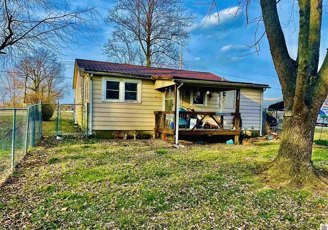 Homes for sale in Mayfield, KY | 312 Drivers Ln, Mayfield, KY 42066 | MLS# 26016046