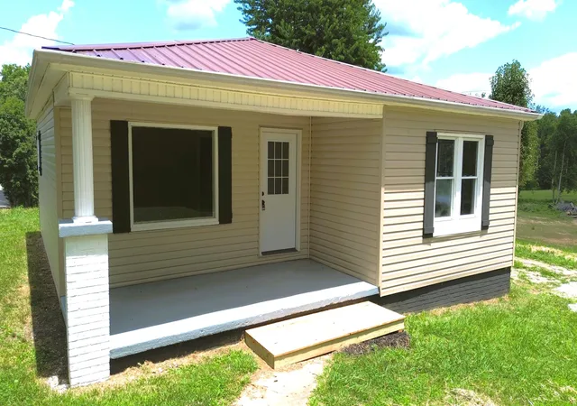 Homes for sale in Corbin, KY | 436 Moore Hill Ave, Corbin, KY 40701 | MLS# 26016170