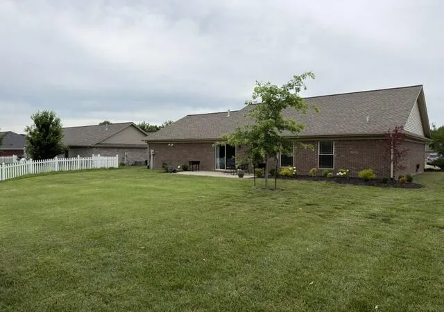Homes for sale in Murray, KY | 2305 Deerfield Run, Murray, KY 42071 | MLS# 26016058