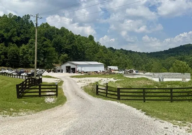 Homes for sale in Frenchburg, KY | 3040 Us 460, Frenchburg, KY 40322 | MLS# 26016230