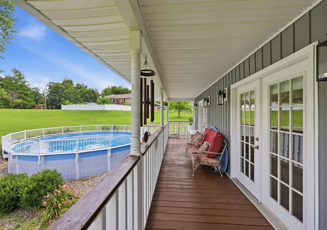 Photo 3 of Sale Pending at 3826 Hickory Hl Dr, Somerset, KY 42503 | MLS# 26016204 | Listing updated on 2026-10-08