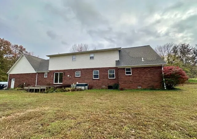 3rd image of 2200 Creekwood Dr, Murray, KY 42071 | MLS# 26016068