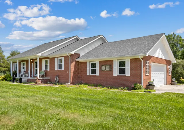Homes for sale in Lily, KY | 79 Hopkins Cemetery Rd, Lily, KY 40740 | MLS# 26016081